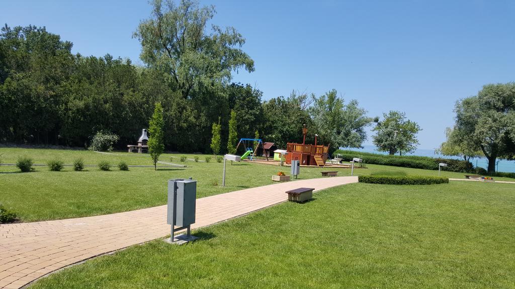 Milan Apartmanok Шиофок Экстерьер фото