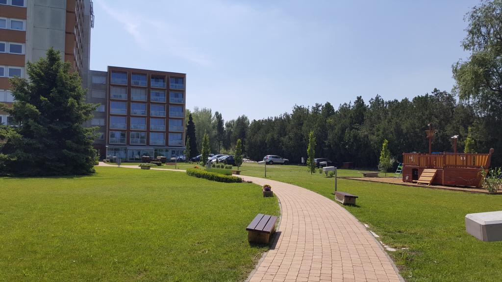 Milan Apartmanok Шиофок Экстерьер фото