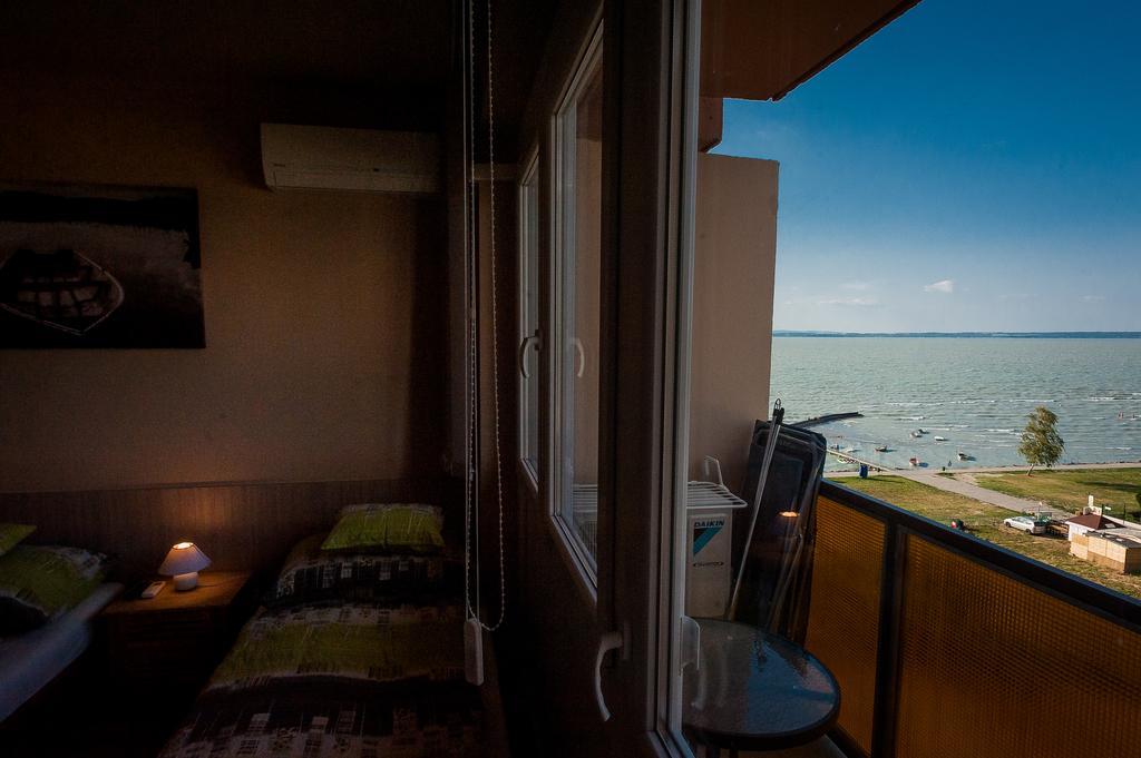 Milan Apartmanok Шиофок Экстерьер фото