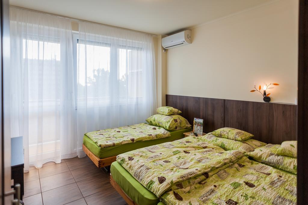 Milan Apartmanok Шиофок Экстерьер фото